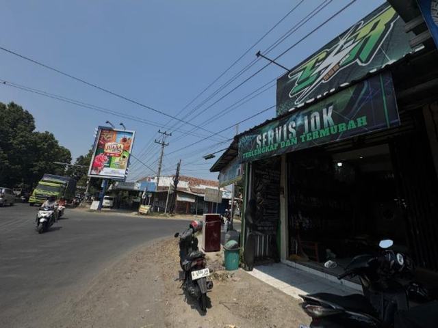 Lokasi Servis Jok SSR terlihat dari jalan raya Trayeman